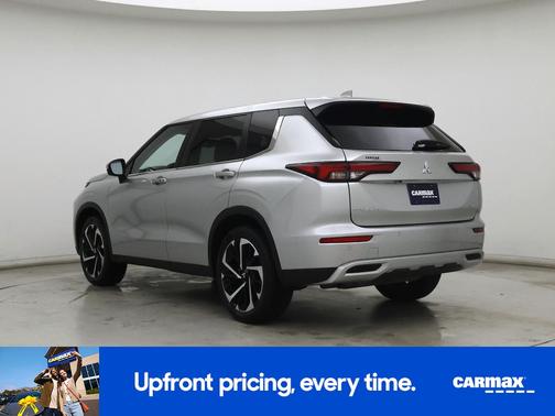 Silver 2022 Mitsubishi Outlander SE