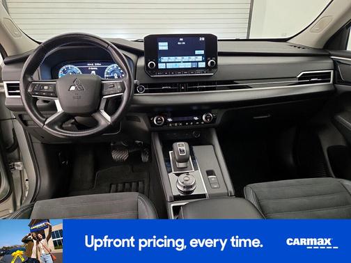 2022 Mitsubishi Outlander SE