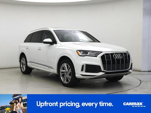 White 2023 Audi Q7 Premium