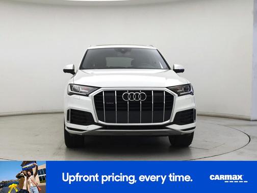 White 2023 Audi Q7 Premium