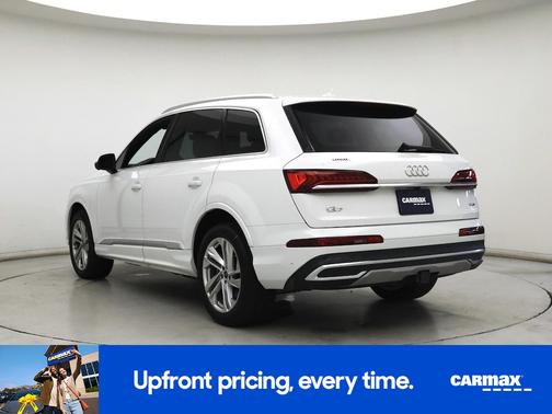 White 2023 Audi Q7 Premium