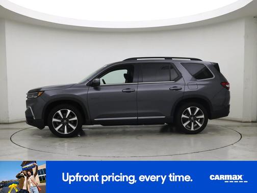 Gray 2025 Honda Pilot Elite