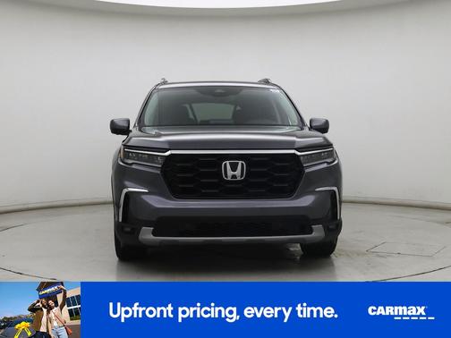 Gray 2025 Honda Pilot Elite