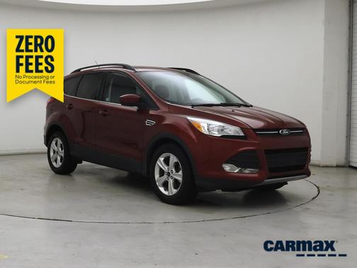 Red 2014 Ford Escape SE