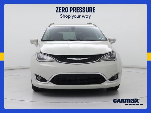 White 2020 Chrysler Pacifica Touring L-Plus