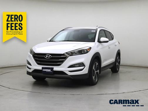 White 2016 Hyundai TUCSON Sport