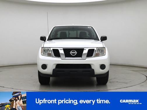 White 2015 Nissan Frontier SV