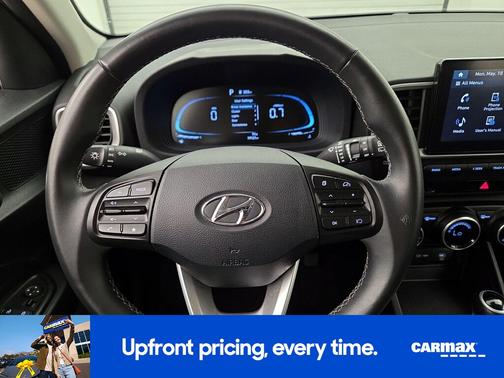 Black 2025 Hyundai VENUE SEL