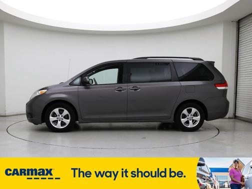 2014 Toyota Sienna LE