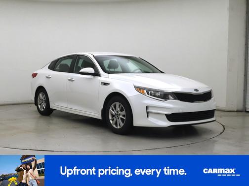 White 2018 Kia Optima LX