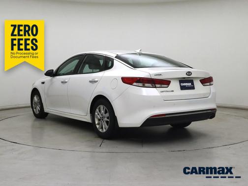 White 2018 Kia Optima LX