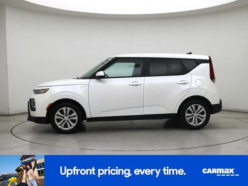 White 2021 Kia Soul LX