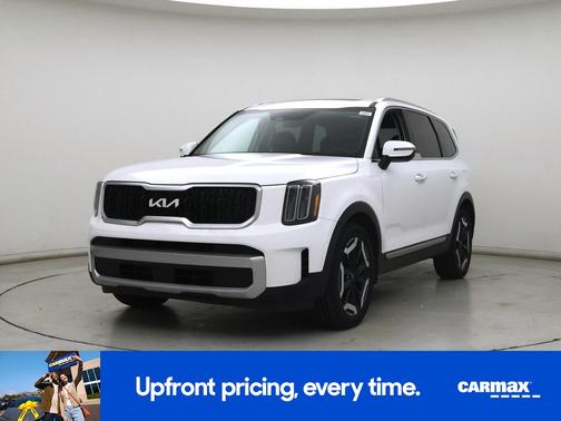 White 2023 Kia Telluride EX