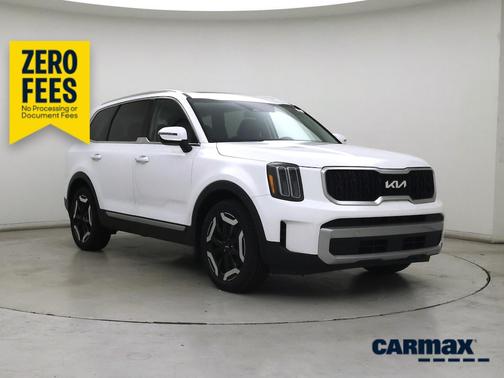 White 2023 Kia Telluride EX