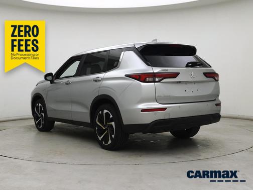Silver 2022 Mitsubishi Outlander ES