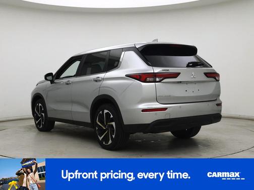 Silver 2022 Mitsubishi Outlander ES