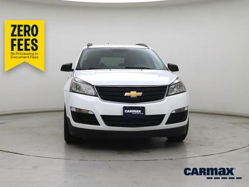White 2017 Chevrolet Traverse LS