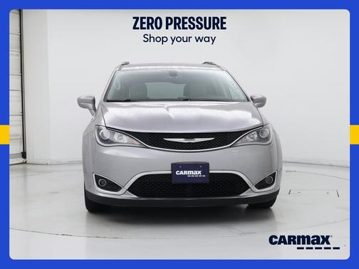 Silver 2017 Chrysler Pacifica Touring L