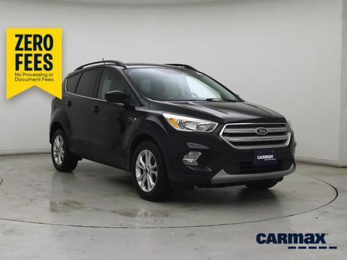 Black 2018 Ford Escape SE