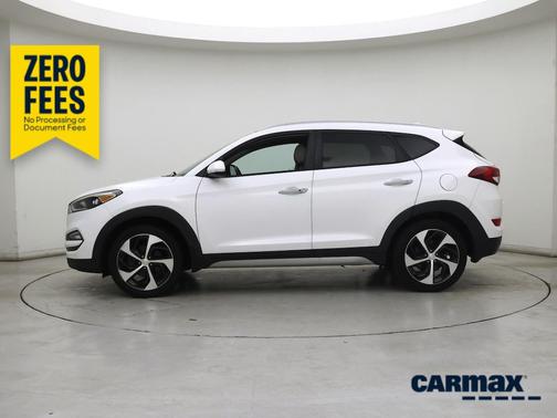 White 2017 Hyundai TUCSON Limited