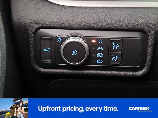 Silver 2022 Ford Explorer XLT