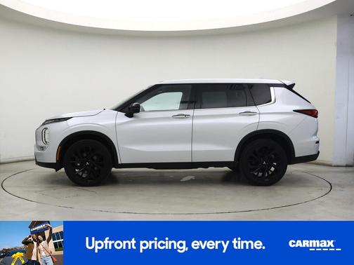 2023 Mitsubishi Outlander SE Black Edition