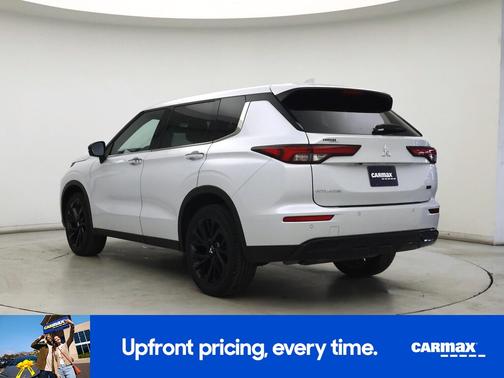 2023 Mitsubishi Outlander SE Black Edition