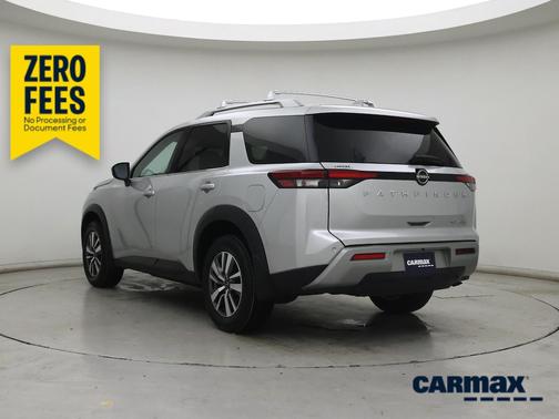 Silver 2024 Nissan Pathfinder SL