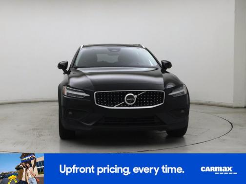 2025 Volvo V60 Cross Country B5 Plus