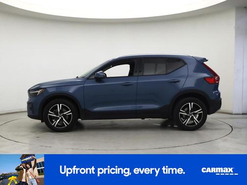 Blue 2023 Volvo XC40 B5 Core