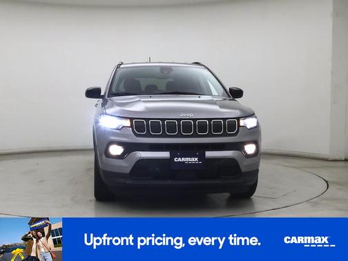 Silver 2022 Jeep Compass Latitude