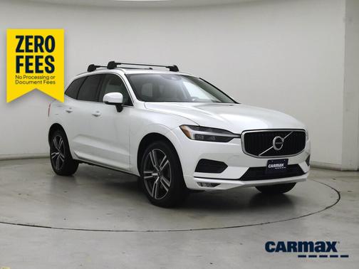 White 2021 Volvo XC60 T6 Momentum
