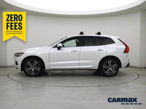 White 2021 Volvo XC60 T6 Momentum