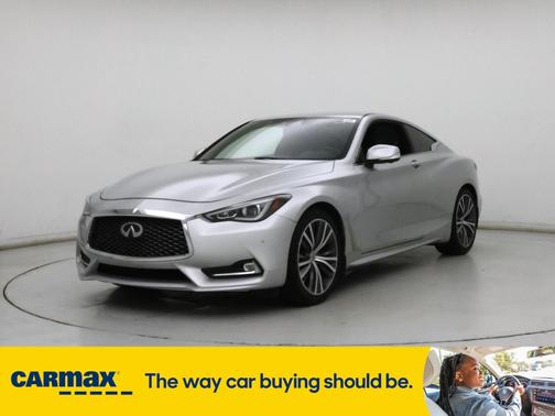 2017 INFINITI Q60 Premium