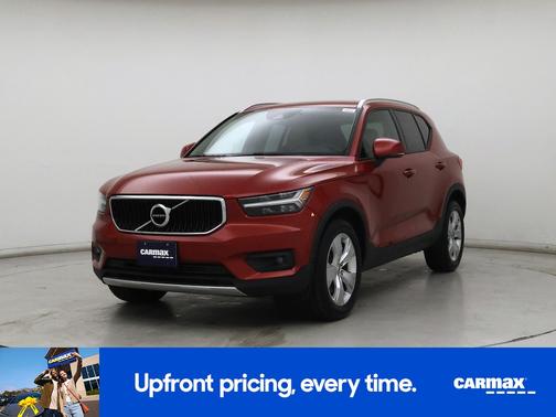 2021 Volvo XC40 T5 Momentum