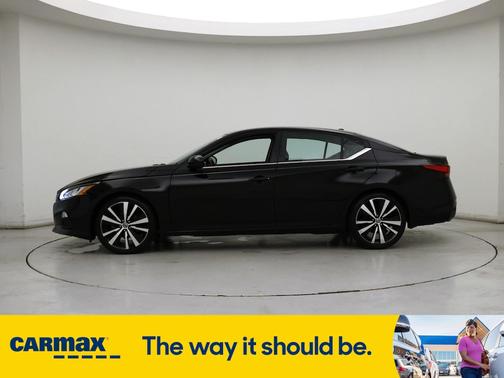 2022 Nissan Altima SR