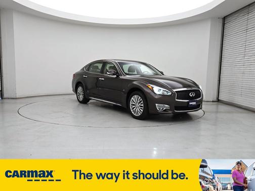 2015 INFINITI Q70 L