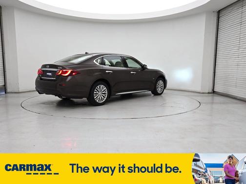2015 INFINITI Q70 L