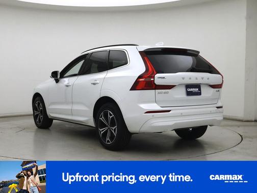 White 2022 Volvo XC60 B5 Momentum