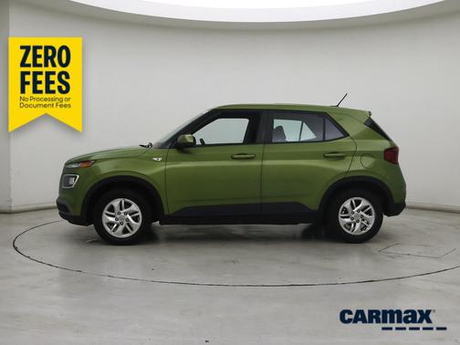 Green 2023 Hyundai VENUE SE
