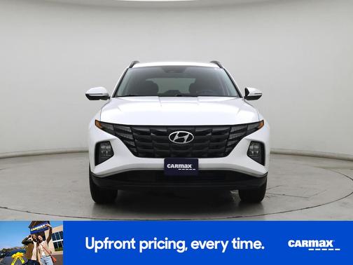 White 2023 Hyundai TUCSON SEL