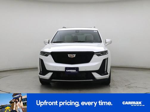 White 2023 Cadillac XT6 Sport