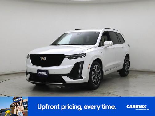 White 2023 Cadillac XT6 Sport