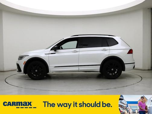 2022 Volkswagen Tiguan SE R-Line Black
