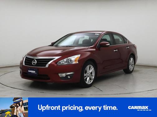 Red 2014 Nissan Altima SL