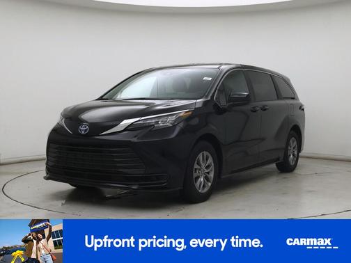 Black 2025 Toyota Sienna LE