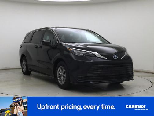 Black 2025 Toyota Sienna LE
