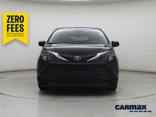 Black 2025 Toyota Sienna LE