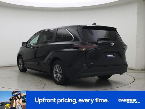 Black 2025 Toyota Sienna LE