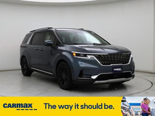 2022 Kia Carnival SX